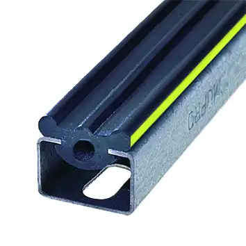 <strong>Anwendung</strong><ul> <li>Ideal zur Entkopplung von Traversen für Luftkanalbefestigung <li>Zur sicheren schalltechnischen Entkopplung von MPC-Systemschienen. </ul><br><strong>Ihre Vorteile</strong><ul><li>Problemlose Montage durch Einknöpfen in die Schiene bzw. Aufstecken auf Gewindestangen von MÜPRO <li>Verhindert Körperschallbrücken durch Vermeidung der Berührung des Luftkanals mit den Gewindestangen <li>Verrutschsicher durch Einknöpfprofil <li>Vermeidet Flatter- und Vibrationsgeräusche der Luftkanäle <li>Geringe Auflagefläche, große Absorptionsmasse</li></ul><br>_1